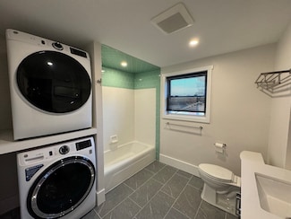 289 Walnut St Unit 2, Stoughton, MA 02072