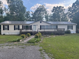 888 Wells Rd, Trenton, GA 30752