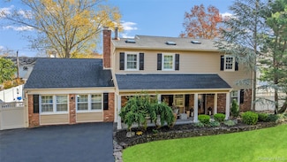 37 Lakeside Ave, Lake Grove, NY 11755