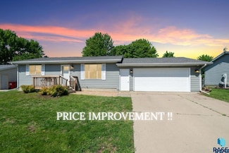 525 N Rose Ave, Tea, SD 57064