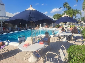 110 Cypress Club Dr Unit 109, Pompano Beach, FL 33060