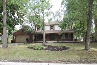 8111 Greenwich Ct, Fort Wayne, IN 46835