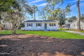 907 Belleview Cir W, Beaufort, SC 29902
