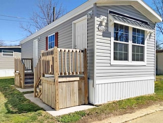 18 Marge St Unit 133, Waterford, MI 48328