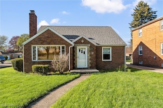 810 Spangler St NE, Canton, OH 44714