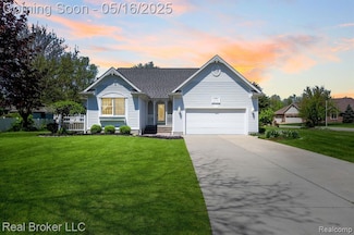 2373 Stonebrook Ct, Flushing, MI 48433