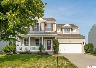 2105 S Mineral Dr, Papillion, NE 68046