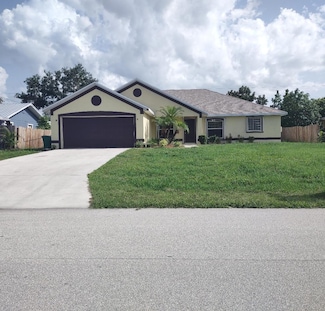 1032 SW Castaneda Ln, Port Saint Lucie, FL 34953