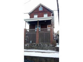 921 Meadow Ave, Charleroi, PA 15022