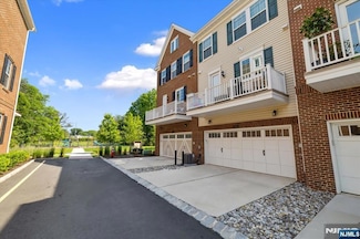 111 Landmark Ln Unit 111, Fair Lawn, NJ 07410