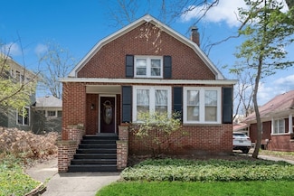 1204 Noyes St, Evanston, IL 60201