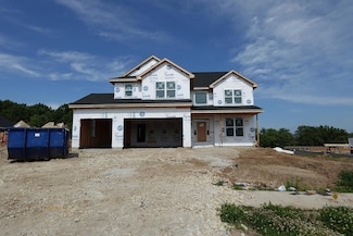 511 Woodside Ct, West Bend, WI 53095