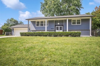 3924 80th St, Urbandale, IA 50322