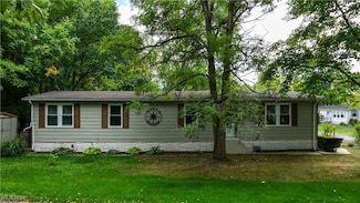 1 Cardinal Dr, Hiram, OH 44234