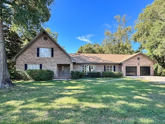 22 12th St, Apalachicola, FL 32320