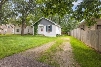 7618 Borodell St, Machesney Park, IL 61115