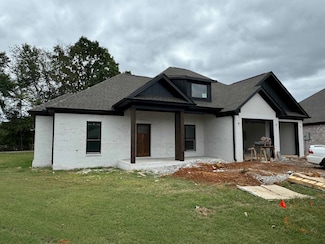 34 Old Orchard Rd, Florence, AL 35634