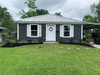 1724 W Wehrt St, Westlake, LA 70669