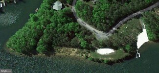 516 Sleigh Dr, Cross Junction, VA 22625