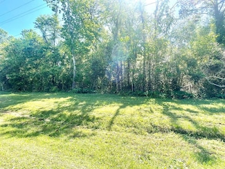 222 E Sunnybrook Rd, Hide-A-way Lake, MS 39426