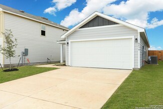 8579 Redhawk Loop, San Antonio, TX 78222
