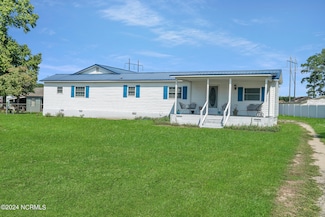 23161 Crandall St, Laurinburg, NC 28352