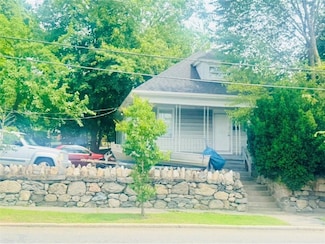 547 River Ave, Providence, RI 02908