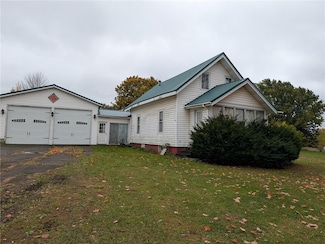 37 N Main St, Gainesville, NY 14066