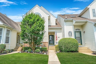 903 Constance Ln, Port Jefferson Station, NY 11776