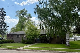 308 S 10th St, Wishek, ND 58495