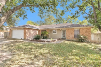 1706 Shawnee St, Navasota, TX 77868