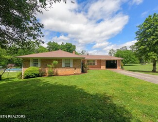 136 Lane Rd, Lenoir City, TN 37772