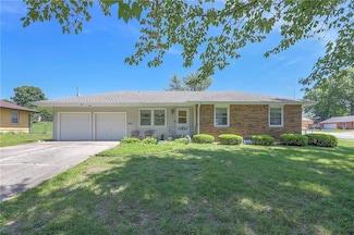 3809 S Greenwich Ln, Independence, MO 64055