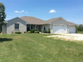 23 Deeker Ln, New Florence, MO 63363