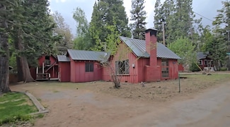 2015 Bartnett Ave, Springville, CA 93265