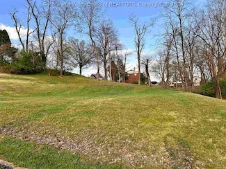 36 Lynn Marr Dr, Huntington, WV 25705