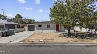 1135 W Pillsbury St, Lancaster, CA 93534