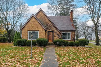 543 Pinehurst Blvd, Kalamazoo, MI 49006