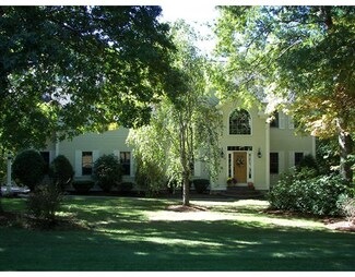 12 Jackson Cir, Franklin, MA 02038