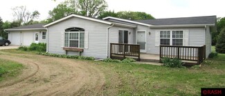27477 Saddle Hills Dr, New Ulm, MN 56073