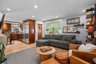 126 Jaffrey St, Swansea, MA 02777