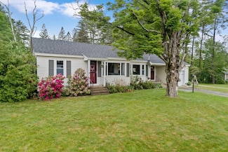 10 Pine St, Alton, NH 03809
