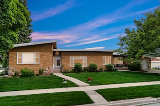 9157 S Avers Ave, Evergreen Park, IL 60805