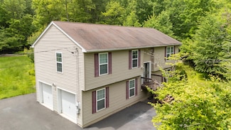 1303 Coolbaugh Rd, East Stroudsburg, PA 18302
