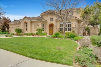 702 Charleston Dr, Claremont, CA 91711