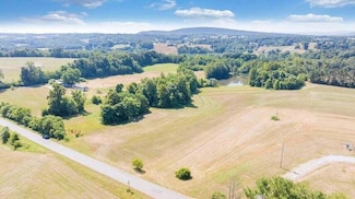 217 Tobacco Rd, Glade Hill, VA 24092