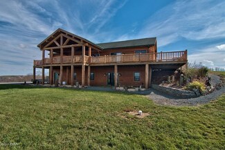 90 Petroski Dr, Honesdale, PA 18431