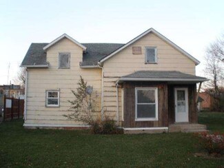 19 W Market St, Piper City, IL 60959