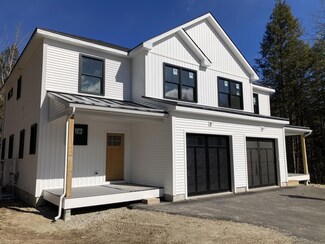10 Timber Creek Dr Unit 2, Falmouth, ME 04105