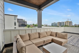939 South St, Nashville, TN 37203